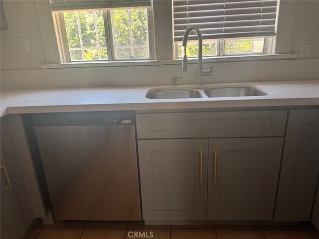 788 E 40th Place, Los Angeles, CA 90011