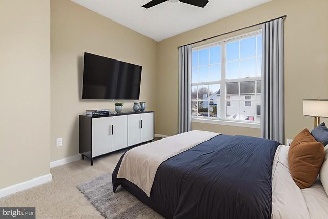 22 PARK SIDE DR, Sicklerville, NJ 08081