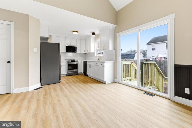 22 PARK SIDE DR, Sicklerville, NJ 08081