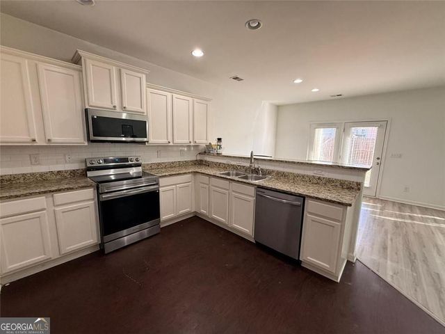 2450 Oakleaf Circle, Lithonia, GA 30058