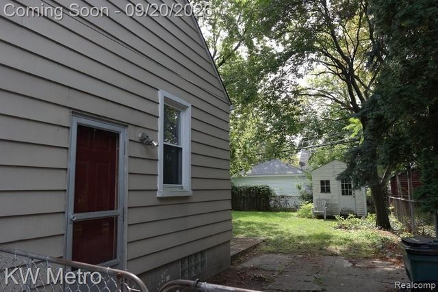 626 E 12 Mile Road, Royal Oak, MI 48073
