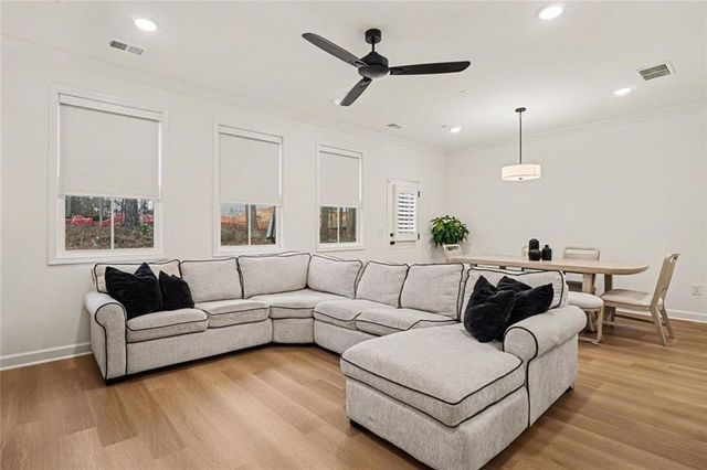 1628 Ruskin Way, Marietta, GA 30062