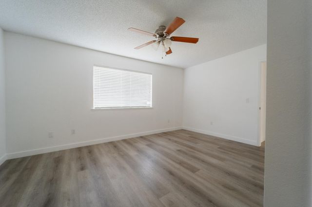 4438 W Feemster Avenue, Visalia, CA 93277