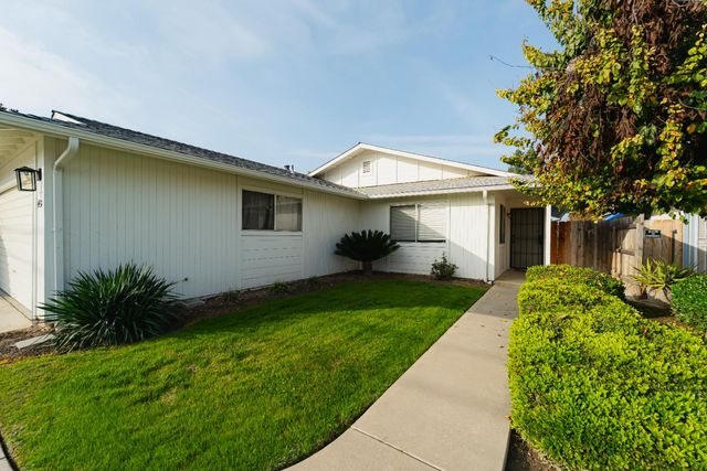 4438 W Feemster Avenue, Visalia, CA 93277