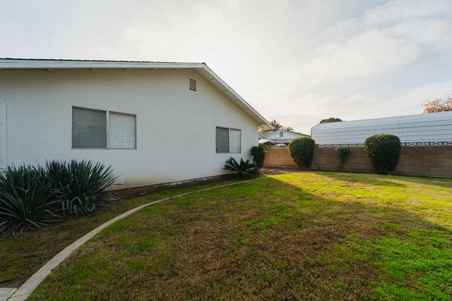 4438 W Feemster Avenue, Visalia, CA 93277
