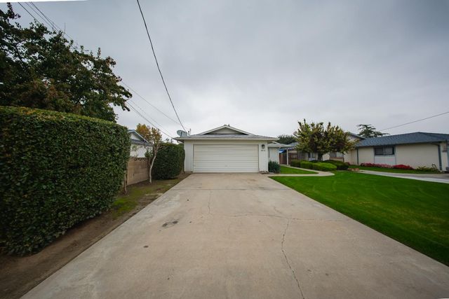 4438 W Feemster Avenue, Visalia, CA 93277