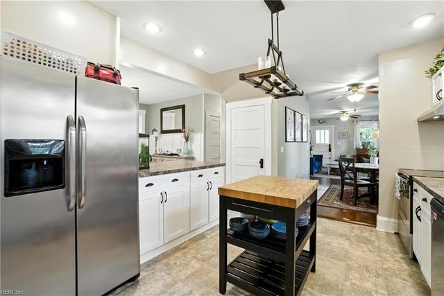 916 Little Bay AVE, Norfolk, VA 23503