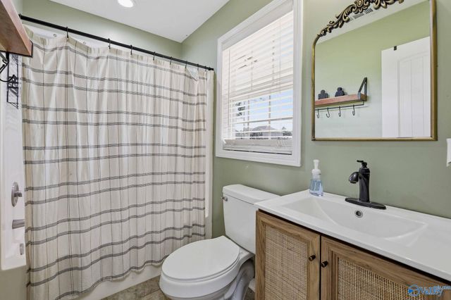 424 Granite Circle, Albertville, AL 35950