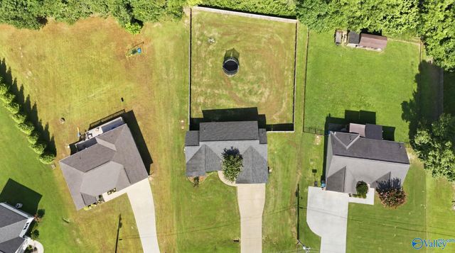 424 Granite Circle, Albertville, AL 35950