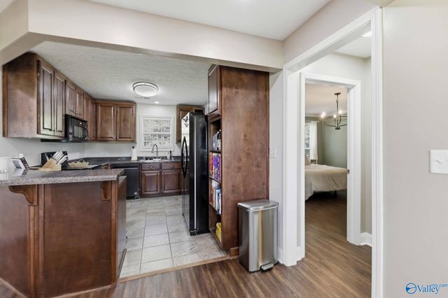 424 Granite Circle, Albertville, AL 35950