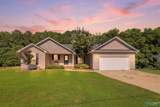 424 Granite Circle, Albertville, AL 35950