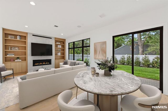 1 Feldman Court, Paramus, NJ 07652