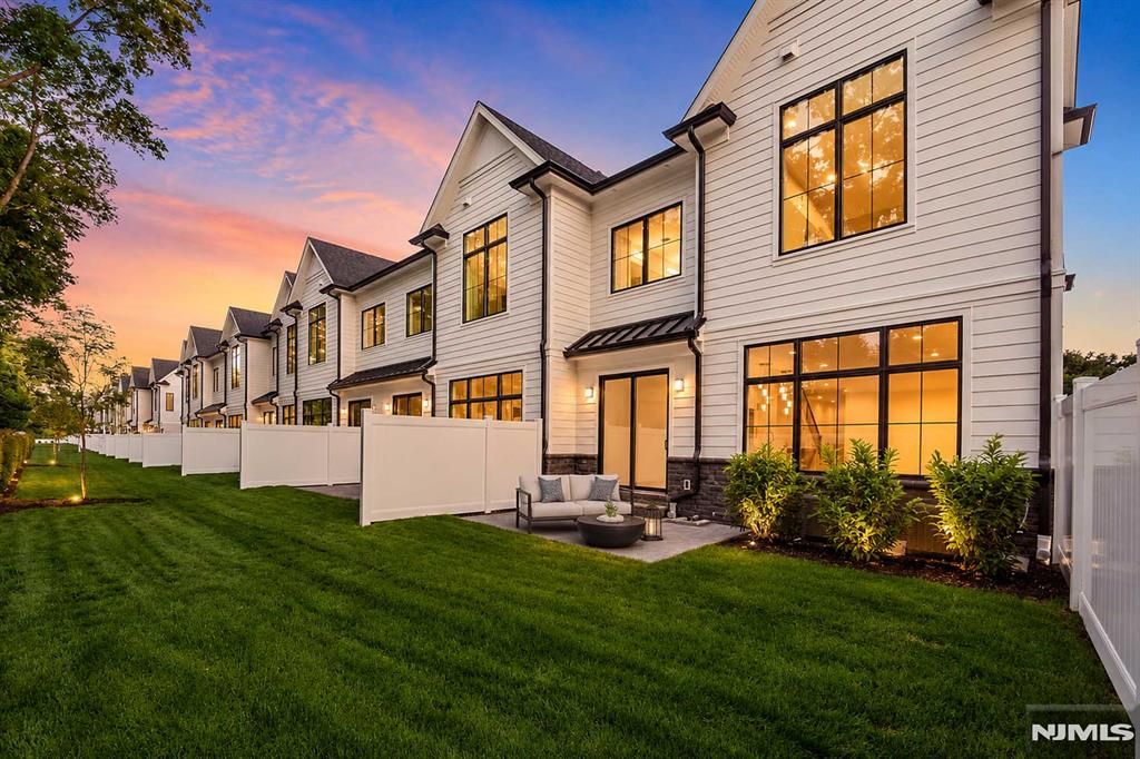 1 Feldman Court, Paramus, NJ 07652