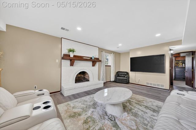 17906 Cider Mill Street, Macomb Township, MI 48044