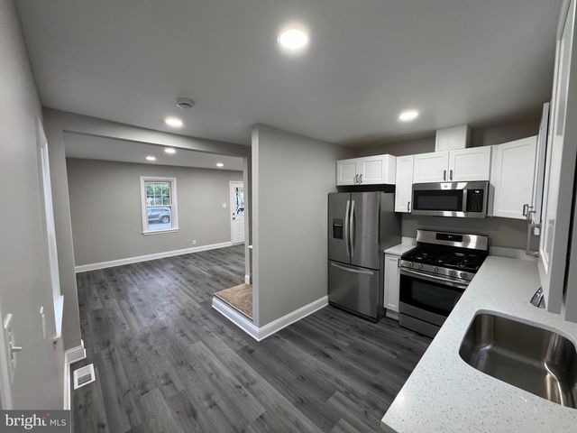 19 PELCZAR AVE, Baltimore, MD 21221