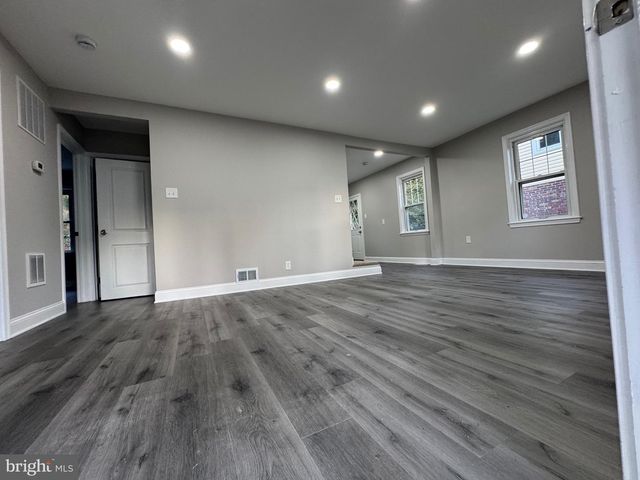 19 PELCZAR AVE, Baltimore, MD 21221