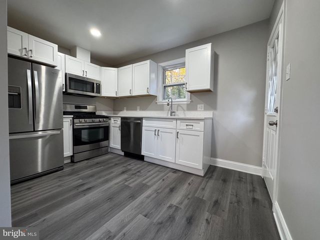 19 PELCZAR AVE, Baltimore, MD 21221