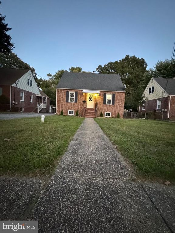 19 PELCZAR AVE, Baltimore, MD 21221