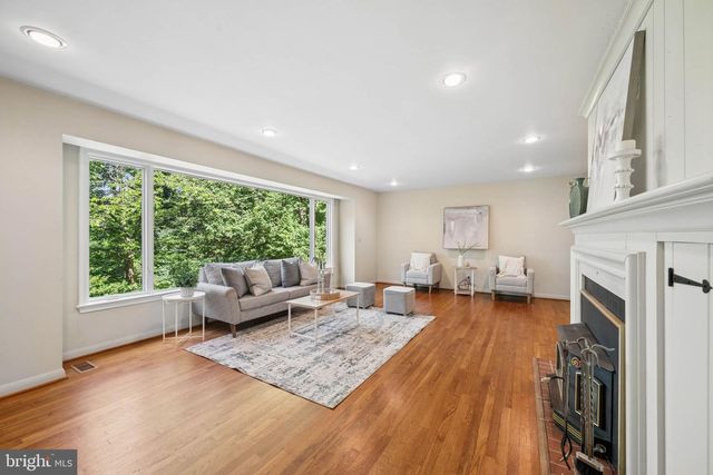 21 WORTHINGTON HILL DR, Reisterstown, MD 21136