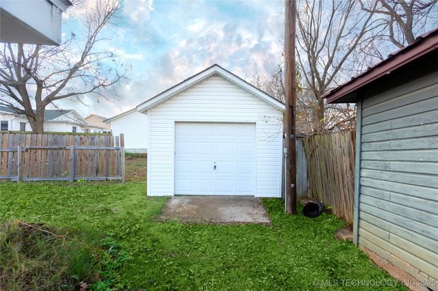 415 E Seneca, Mcalester, OK 74501