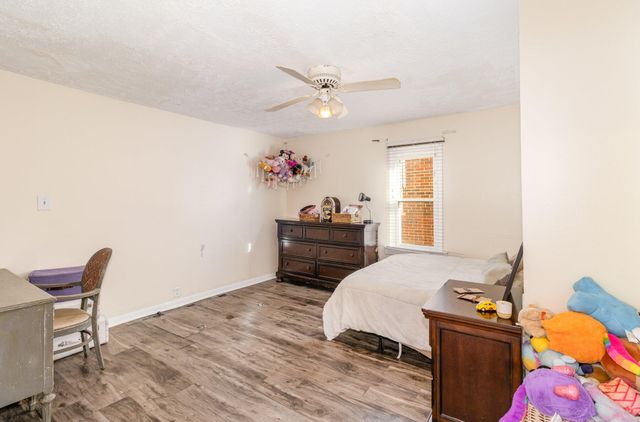 301 Garvey Avenue, Elsmere, KY 41018