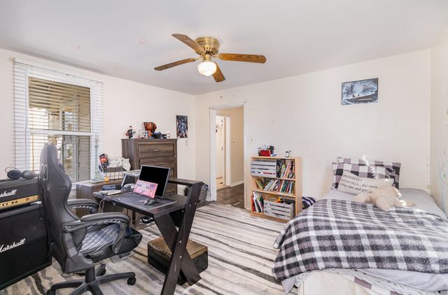 301 Garvey Avenue, Elsmere, KY 41018