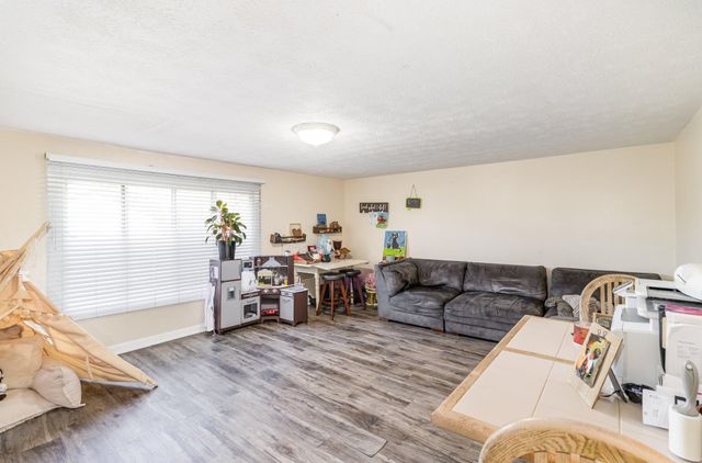 301 Garvey Avenue, Elsmere, KY 41018