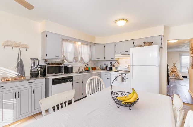 301 Garvey Avenue, Elsmere, KY 41018