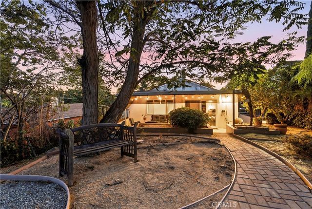 10772 Las Lunitas, Tujunga, CA 91042