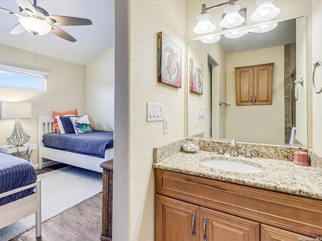 2292 N Fulton Beach Rd Apt 502, Rockport, TX 78382