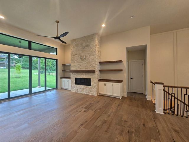2750 SW Heartland Road, Lee's Summit, MO 64082