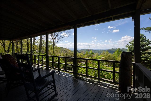 1412 N Bearwallow Road, Fletcher, NC 28732