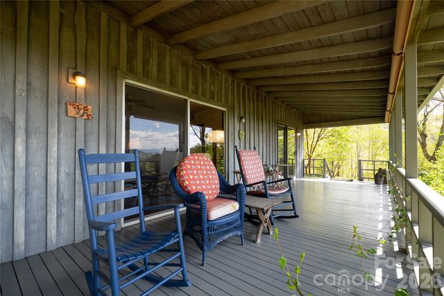 1412 N Bearwallow Road, Fletcher, NC 28732