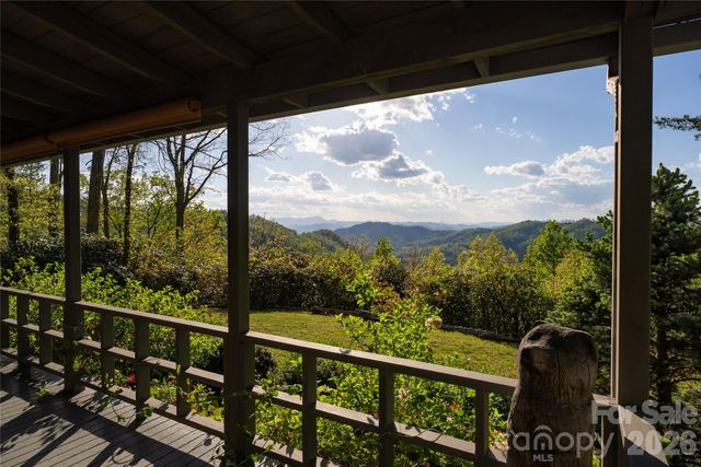 1412 N Bearwallow Road, Fletcher, NC 28732