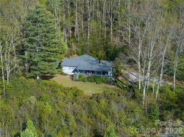 1412 N Bearwallow Road, Fletcher, NC 28732