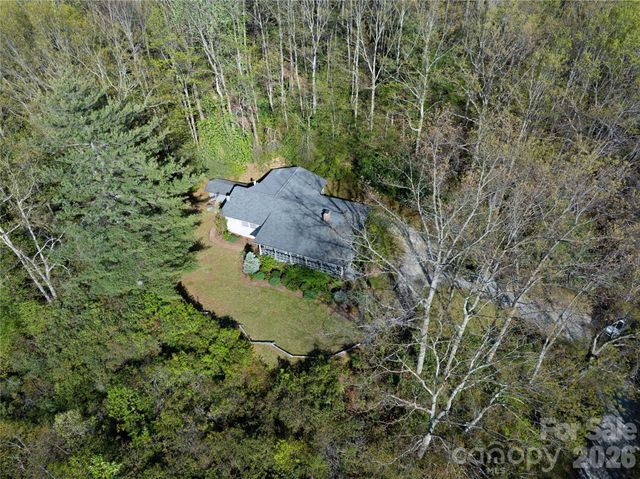 1412 N Bearwallow Road, Fletcher, NC 28732