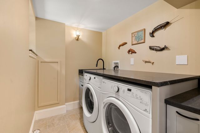 63 Crabtree Rd, Quincy, MA 02171