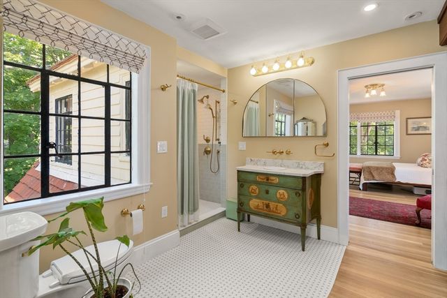 63 Crabtree Rd, Quincy, MA 02171