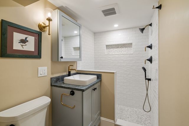 63 Crabtree Rd, Quincy, MA 02171