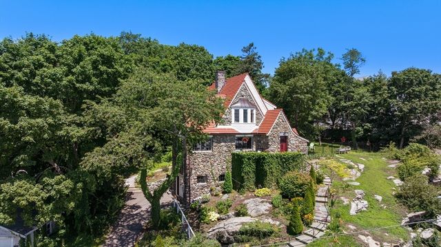 63 Crabtree Rd, Quincy, MA 02171