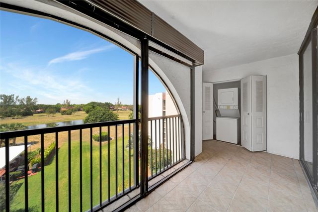 3521 Environ Blvd B509, Lauderhill, FL 33319