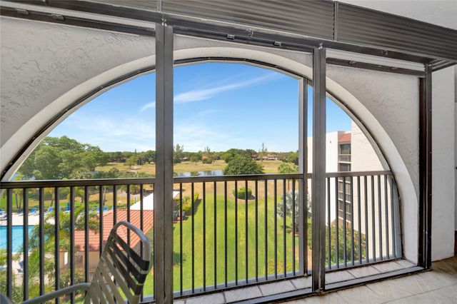 3521 Environ Blvd B509, Lauderhill, FL 33319