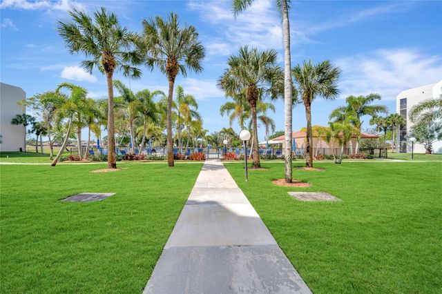 3521 Environ Blvd B509, Lauderhill, FL 33319