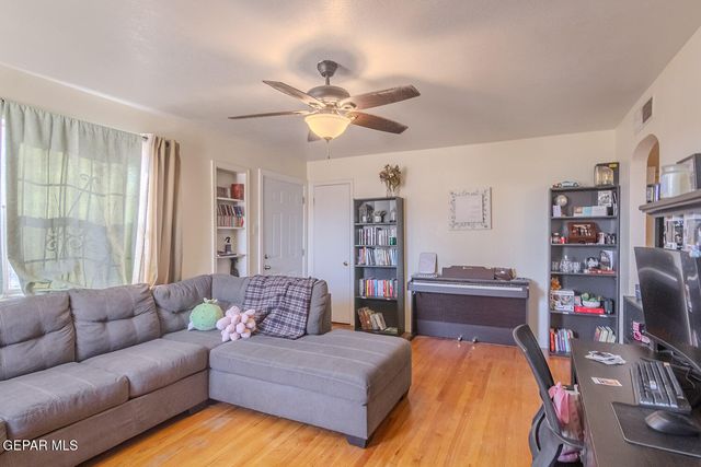 1804 WAINWRIGHT Drive, El Paso, TX 79903