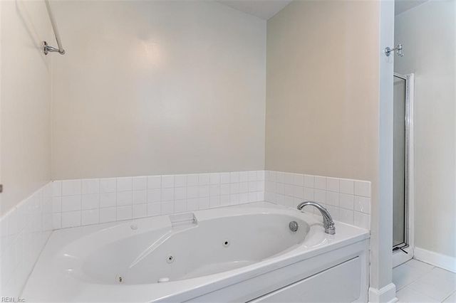 230 Nat Turner Blvd S Apt 4003, Newport News, VA 23606