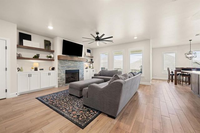 14608 Claxton Place, Yukon, OK 73099