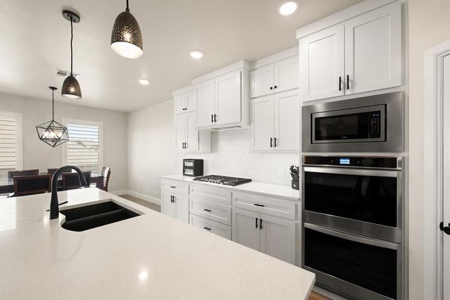 14608 Claxton Place, Yukon, OK 73099