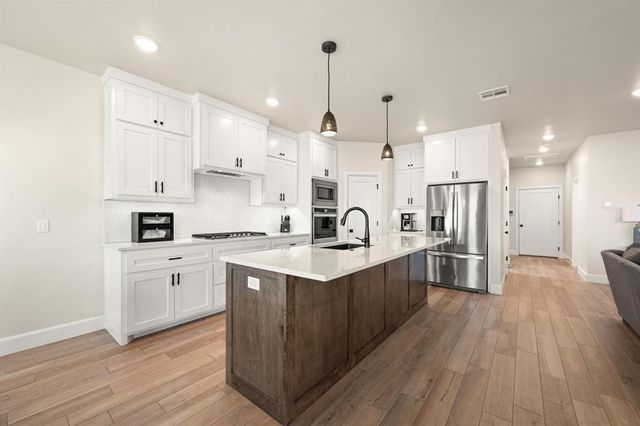 14608 Claxton Place, Yukon, OK 73099