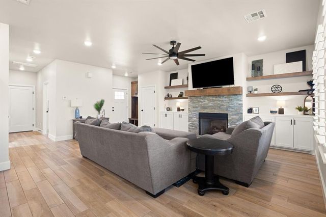 14608 Claxton Place, Yukon, OK 73099