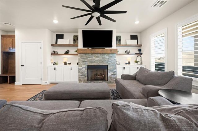 14608 Claxton Place, Yukon, OK 73099